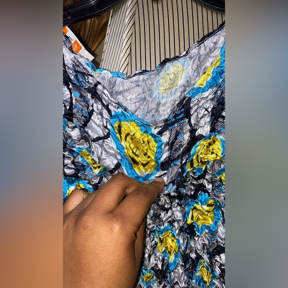 Women’s West Loop Popcorn Shirts - Picture 15 of 16